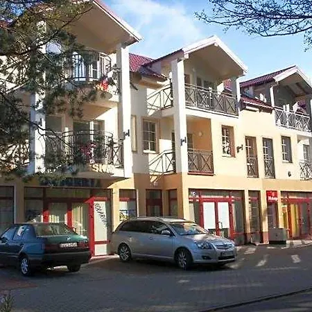 Letnia Przystan Rowy Hotel